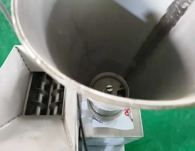 product-651-506 momo making machine (5)
