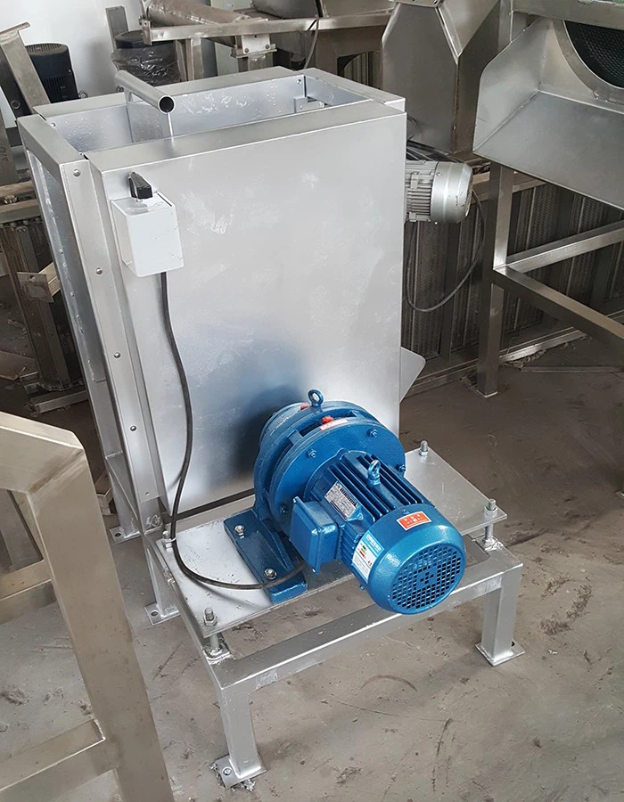 Old Coconut Peeling Machine