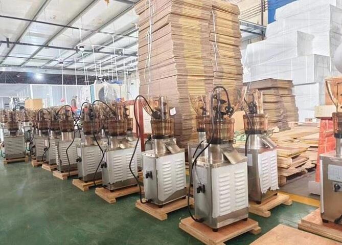 Commercial Fruit Juicer Commercial Fruit Juicer